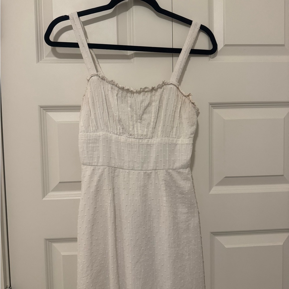 White Sleeveless Dress